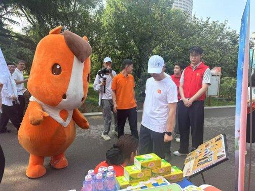 实盘杠杆配资 响应7.8全国保险公众宣传日，济南志愿者在行动